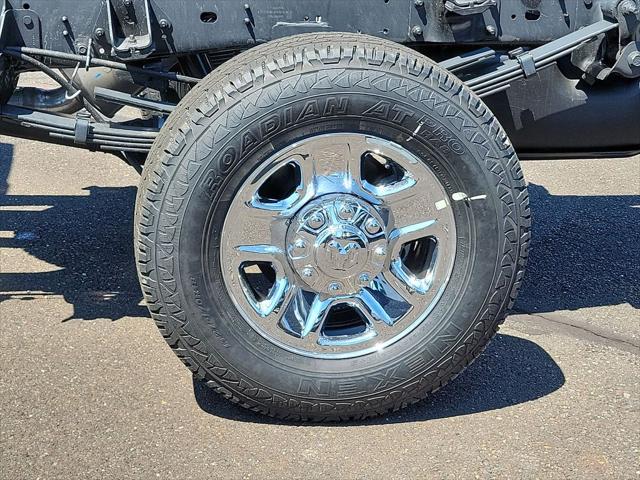 2024 Ram 3500 Chassis Cab Tradesman/SLT