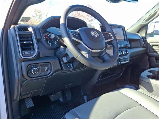2024 Ram 3500 Chassis Cab Tradesman/SLT