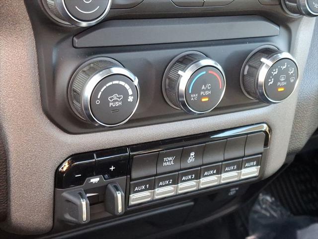 2024 Ram 3500 Chassis Cab Tradesman/SLT