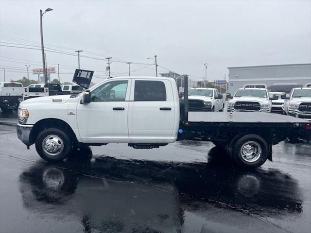 2024 RAM Ram 3500 Chassis Cab RAM 3500 TRADESMAN CREW CAB CHASSIS 4X4 60 CA