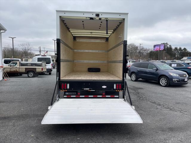 2024 Ford 600 XLT