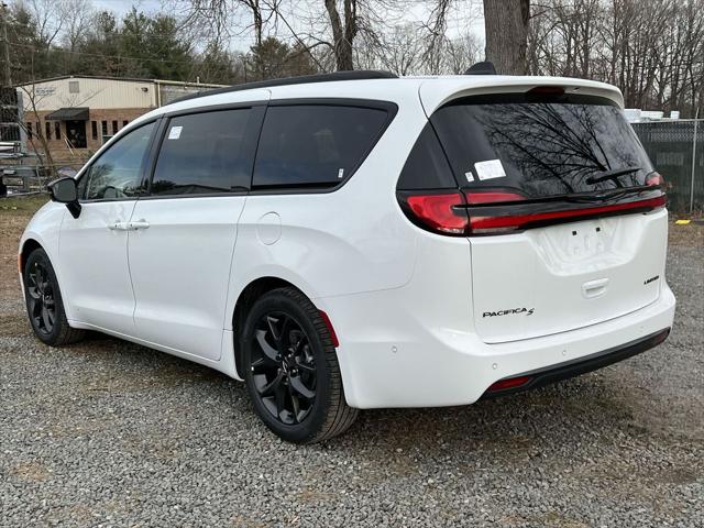 2024 Chrysler Pacifica PACIFICA LIMITED