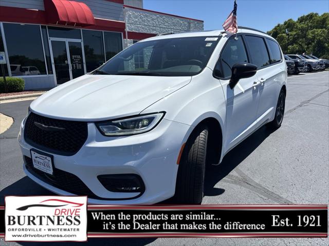2024 Chrysler Pacifica PACIFICA LIMITED
