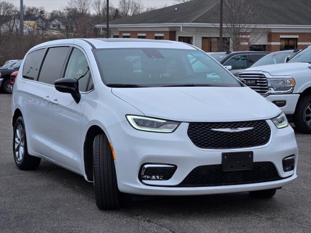 2024 Chrysler Pacifica PACIFICA TOURING L AWD