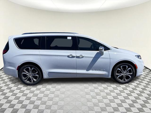 2024 Chrysler Pacifica PACIFICA PINNACLE