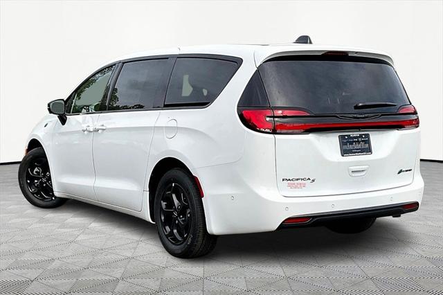 2024 Chrysler Pacifica Hybrid PACIFICA PLUG-IN HYBRID S APPEARANCE