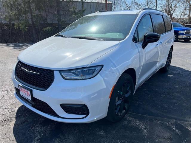 2024 Chrysler Pacifica PACIFICA TOURING L AWD