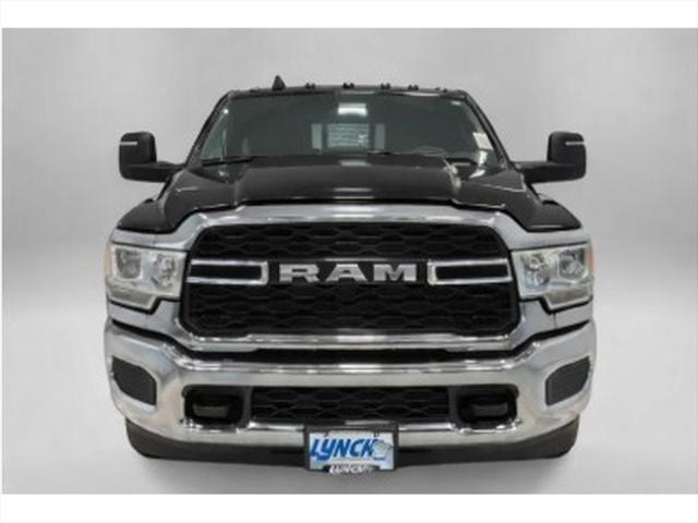 2024 Ram 3500 Tradesman Crew Cab 4x4 8' Box
