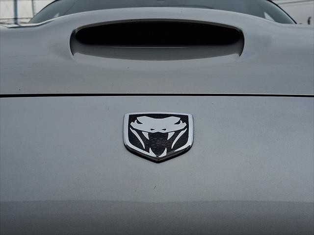2004 Dodge Viper SRT10
