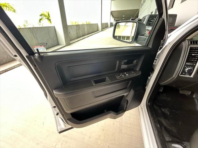 2024 RAM Ram 1500 Classic RAM 1500 CLASSIC TRADESMAN QUAD CAB 4X2 64 BOX