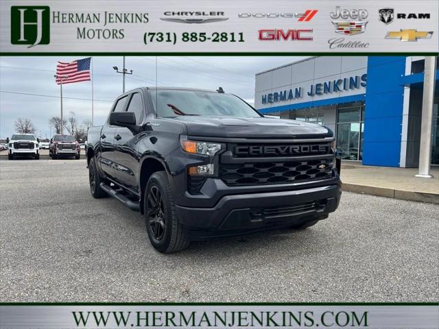 2022 Chevrolet Silverado 1500 4WD Crew Cab Short Bed Custom