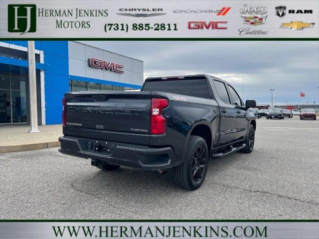 2022 Chevrolet Silverado 1500 4WD Crew Cab Short Bed Custom