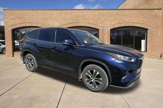 2020 Toyota Highlander XLE for sale in State College, PA
