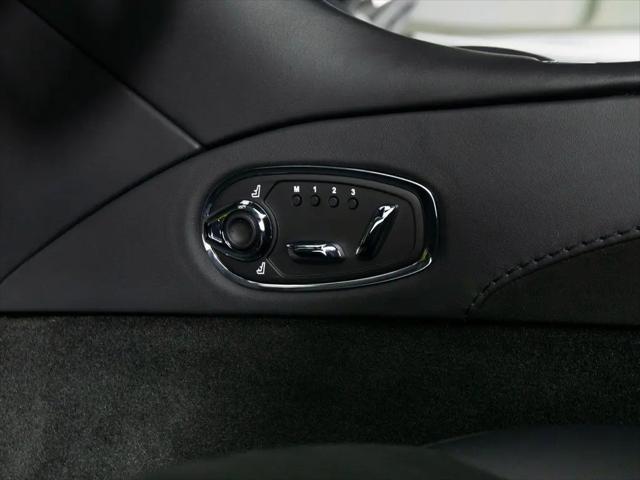 2022 Aston Martin DBS Superleggera
