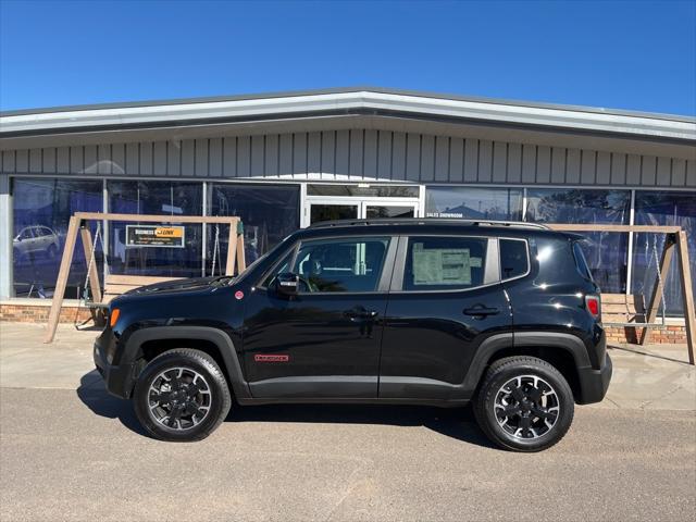 2023 Jeep Renegade RENEGADE TRAILHAWK 4X4