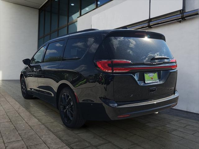 2024 Chrysler Pacifica PACIFICA LIMITED