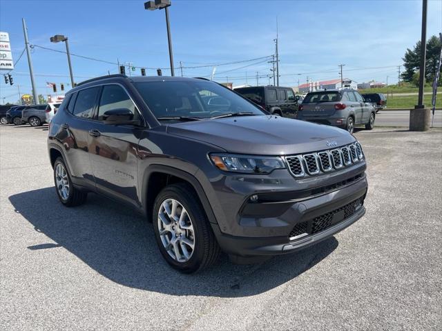 2024 Jeep Compass COMPASS LATITUDE LUX 4X4