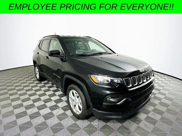 2024 Jeep Compass COMPASS LATITUDE 4X4