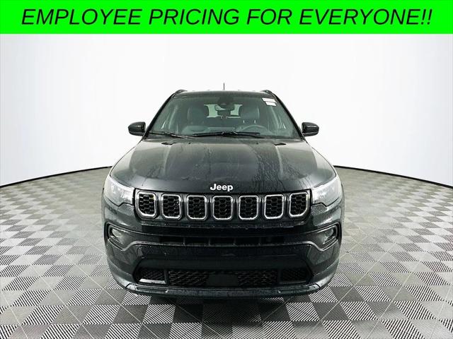 2024 Jeep Compass COMPASS LATITUDE 4X4