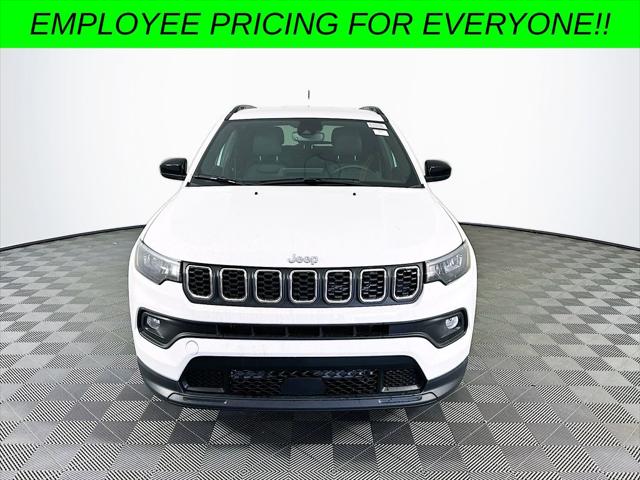 2024 Jeep Compass COMPASS LATITUDE 4X4