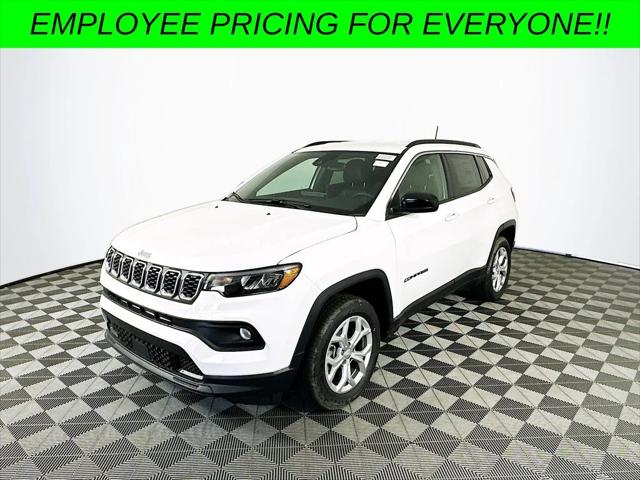 2024 Jeep Compass COMPASS LATITUDE 4X4