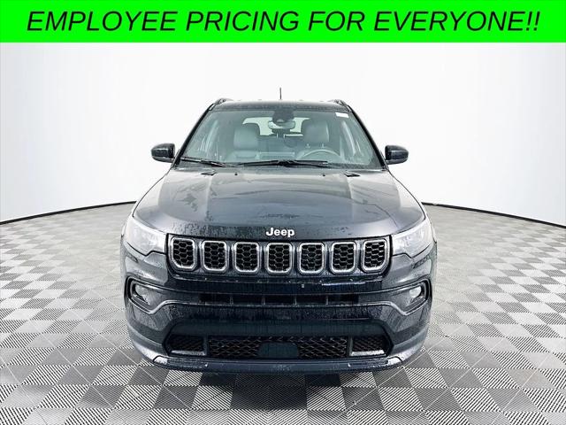 2024 Jeep Compass COMPASS LATITUDE 4X4