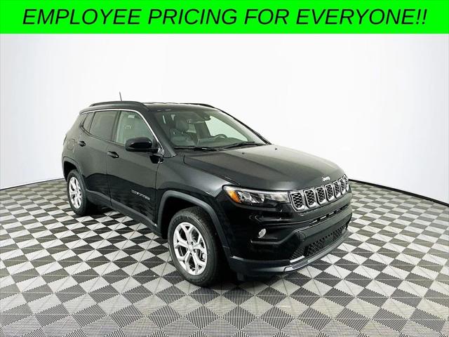 2024 Jeep Compass COMPASS LATITUDE 4X4