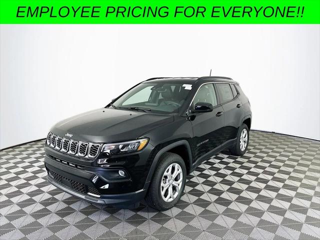 2024 Jeep Compass COMPASS LATITUDE 4X4