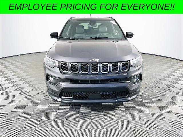 2024 Jeep Compass COMPASS LATITUDE 4X4