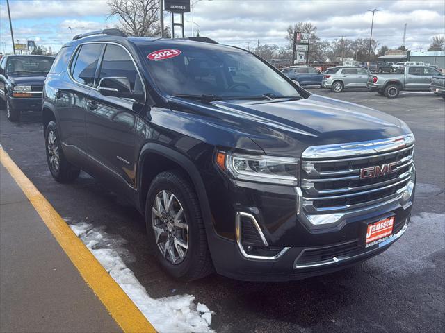 2023 GMC Acadia SLT