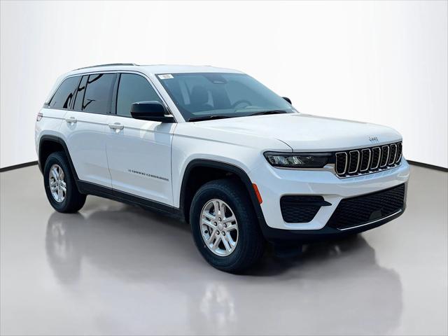 2024 Jeep Grand Cherokee GRAND CHEROKEE LAREDO 4X4