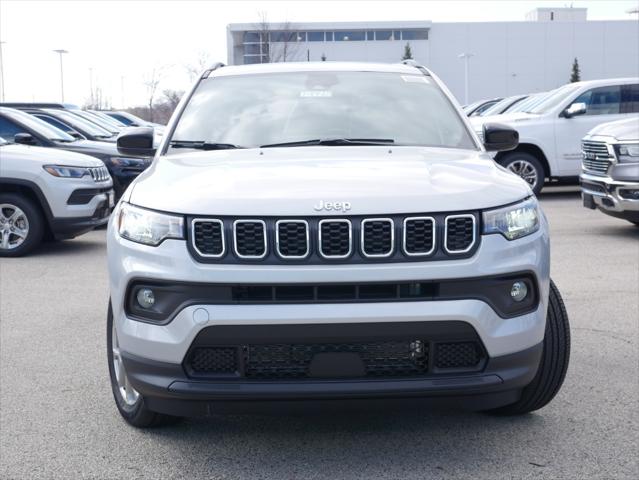 2024 Jeep Compass COMPASS LATITUDE LUX 4X4