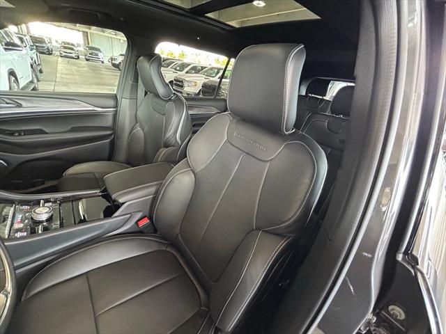 2024 Jeep Grand Cherokee GRAND CHEROKEE L OVERLAND 4X4
