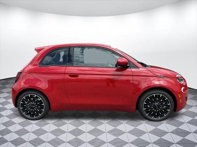 2024 Fiat FIAT 500e 500e INSPI(RED)