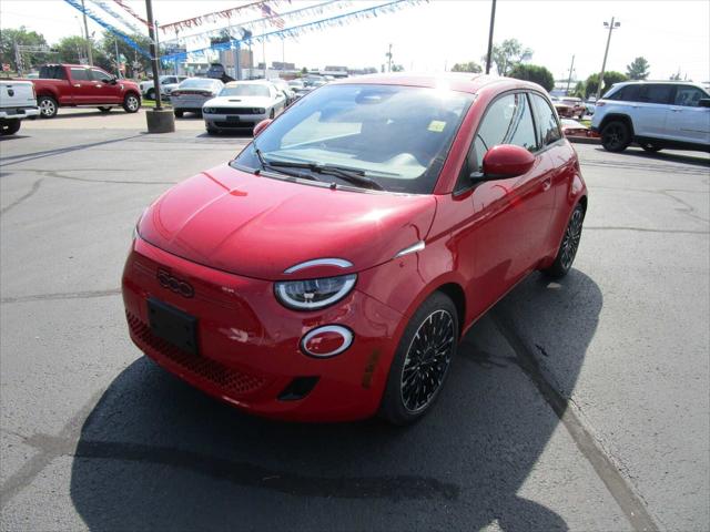 2024 Fiat FIAT 500e 500e INSPI(RED)