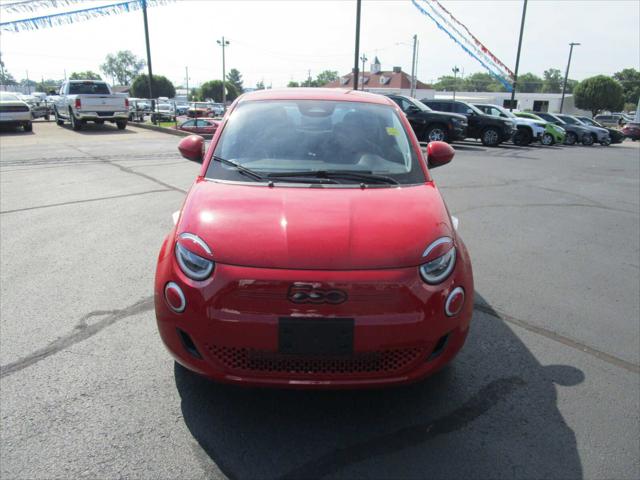 2024 Fiat FIAT 500e 500e INSPI(RED)