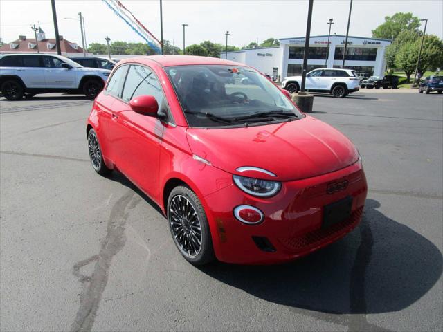 2024 Fiat FIAT 500e 500e INSPI(RED)