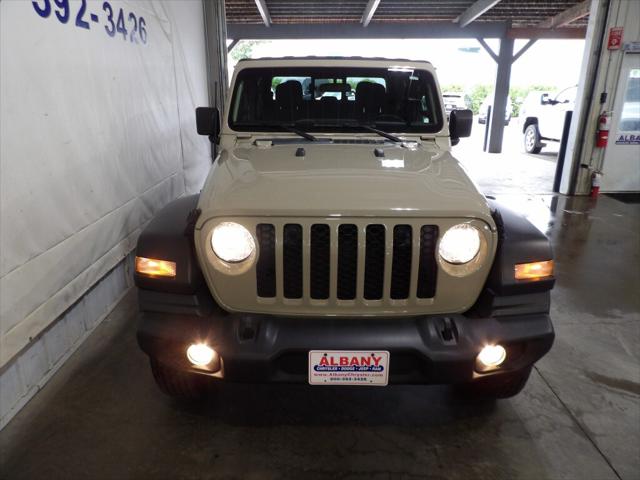 2020 Jeep Gladiator Sport S 4X4