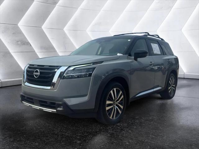 2022 Nissan Pathfinder Platinum 2WD