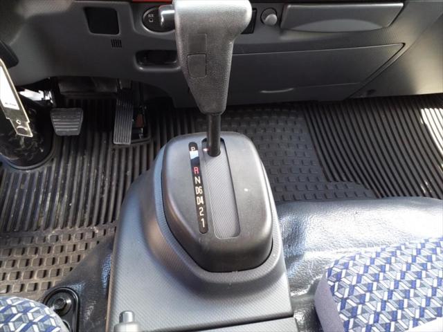 2024 Isuzu NPR Standard Cab