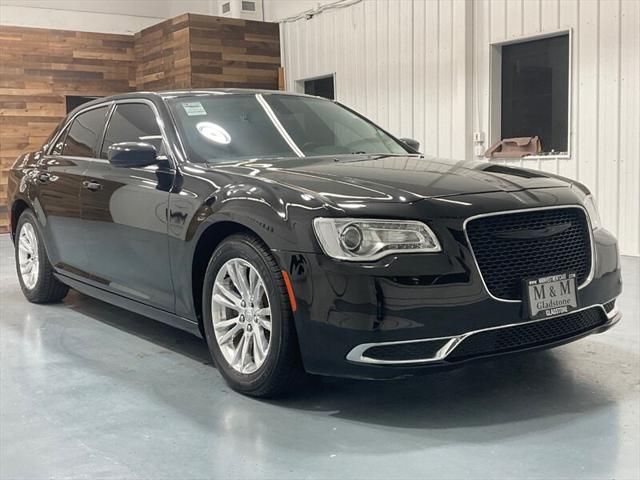 2017 Chrysler 300 Limited
