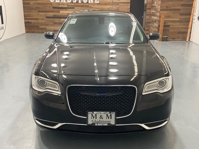 2017 Chrysler 300 Limited
