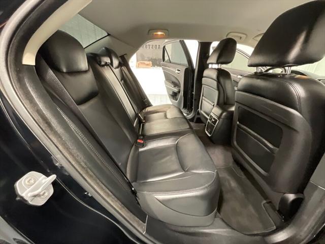 2017 Chrysler 300 Limited