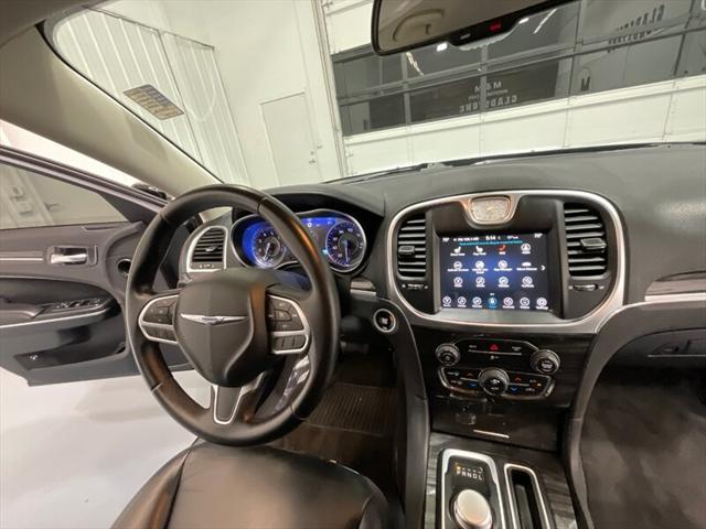 2017 Chrysler 300 Limited