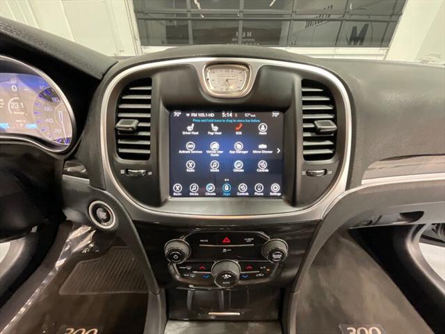 2017 Chrysler 300 Limited
