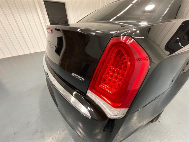 2017 Chrysler 300 Limited