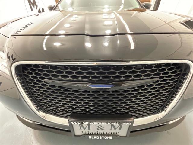 2017 Chrysler 300 Limited