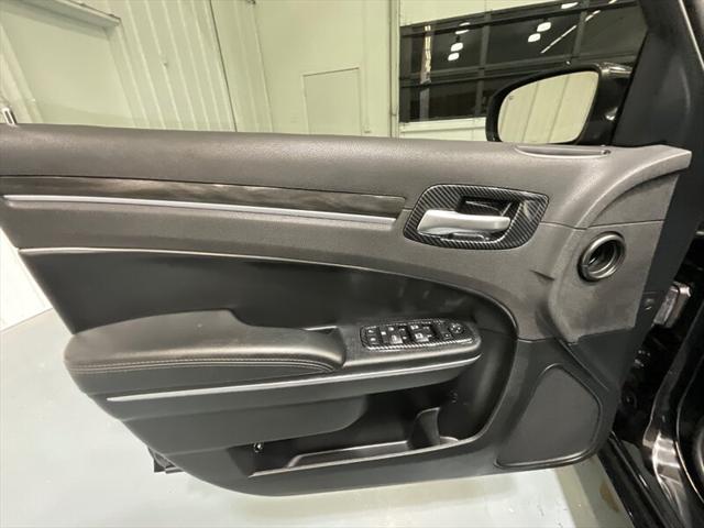 2017 Chrysler 300 Limited