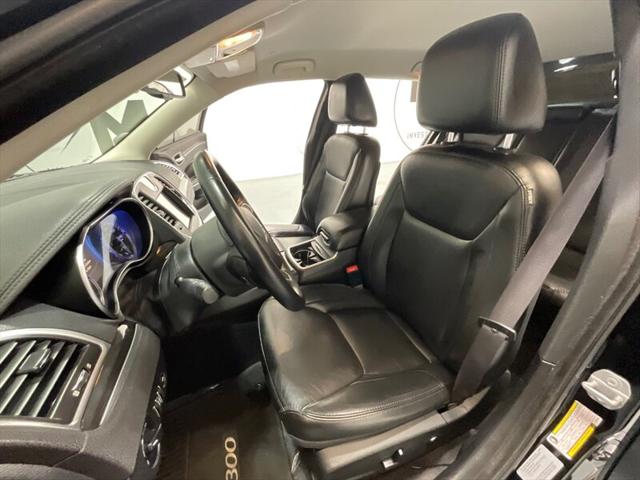 2017 Chrysler 300 Limited