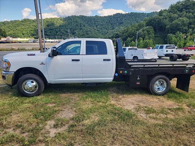 2024 RAM Ram 3500 Chassis Cab RAM 3500 TRADESMAN CREW CAB CHASSIS 4X4 60 CA